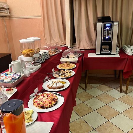Hotel Carol Cesena Bagian luar foto